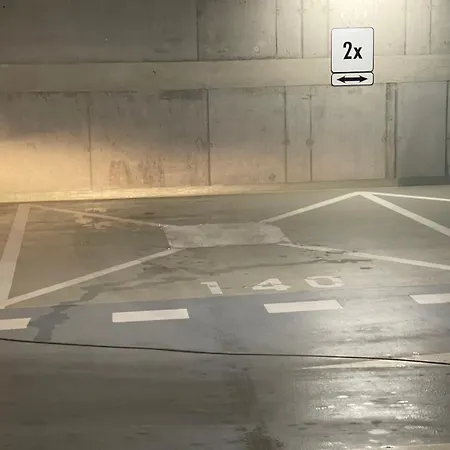 Apollo - Key-box - Free Parking Bratislava