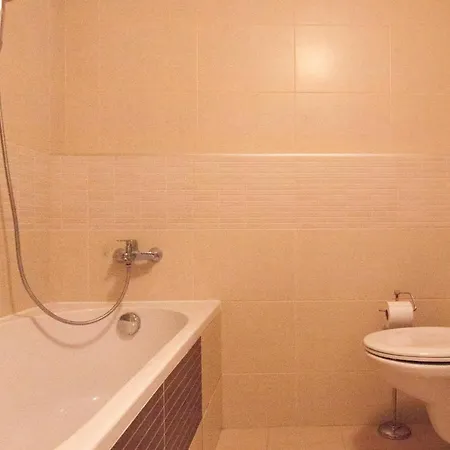 Apollo - Key-box - Free Parking