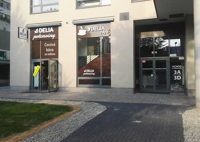 Apollo - Key-box - Free Parking *