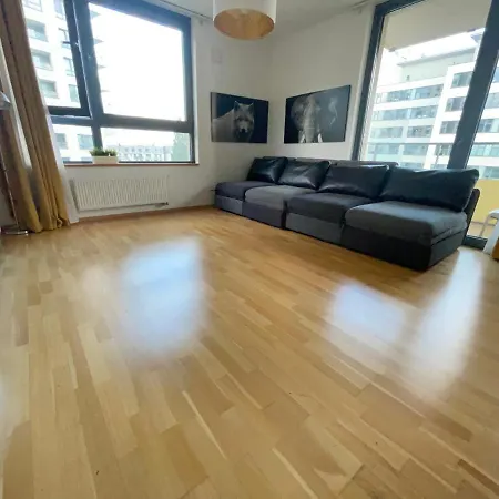 Apollo - Key-box - Free Parking ברטיסלאבה