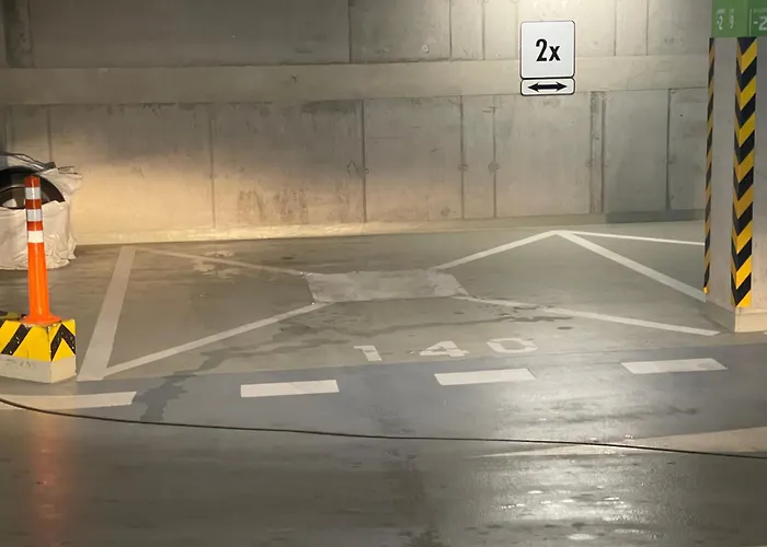 Apollo - Key-box - Free Parking ברטיסלאבה