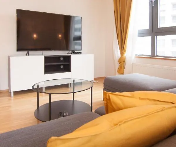 Apollo - Key-box - Free Parking Bratislava